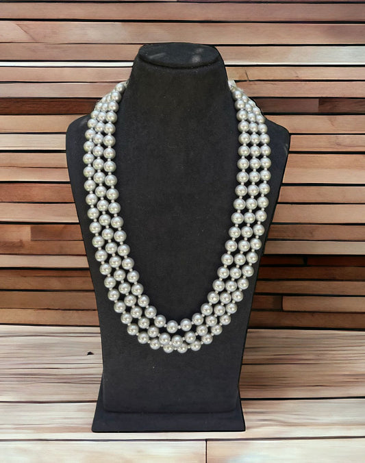 3 Line Shell Pearl Necklace