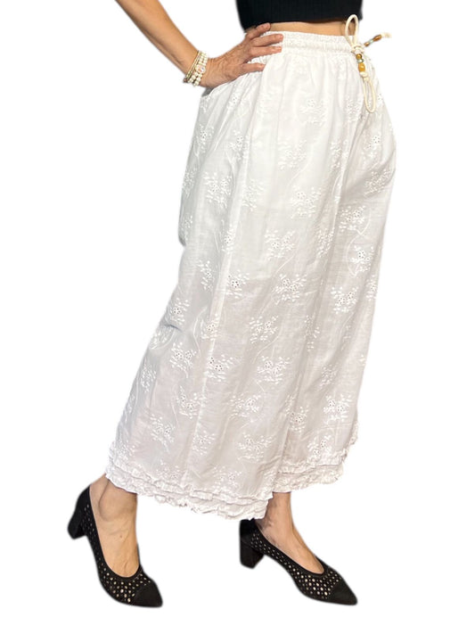 Chikankari Charm Pants