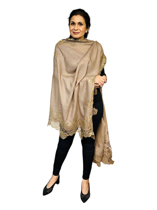 Golden Grace stole